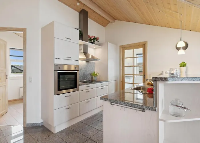 Dom wakacyjny Three-bedroom In *