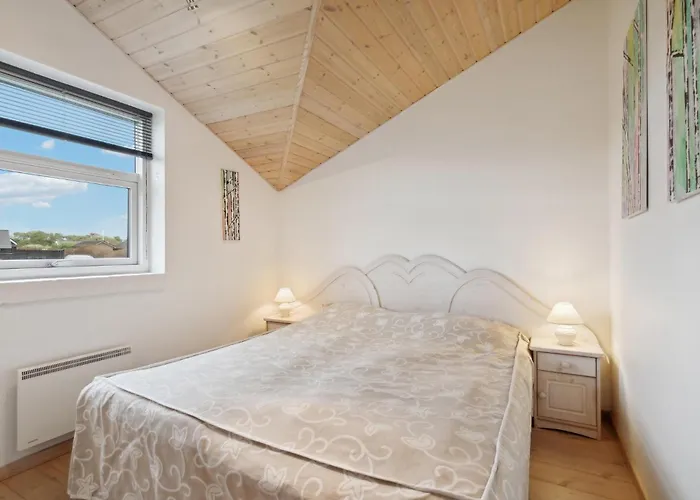 Dom wakacyjny Three-bedroom In