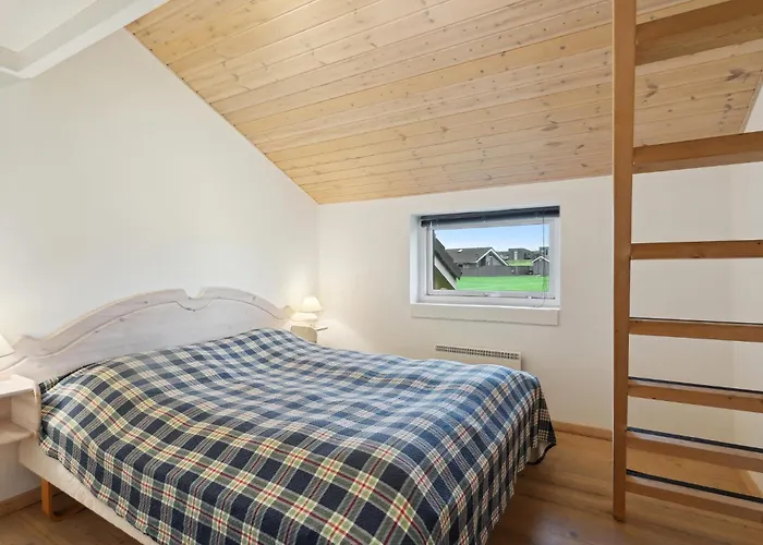 Three-bedroom In Dom wakacyjny *